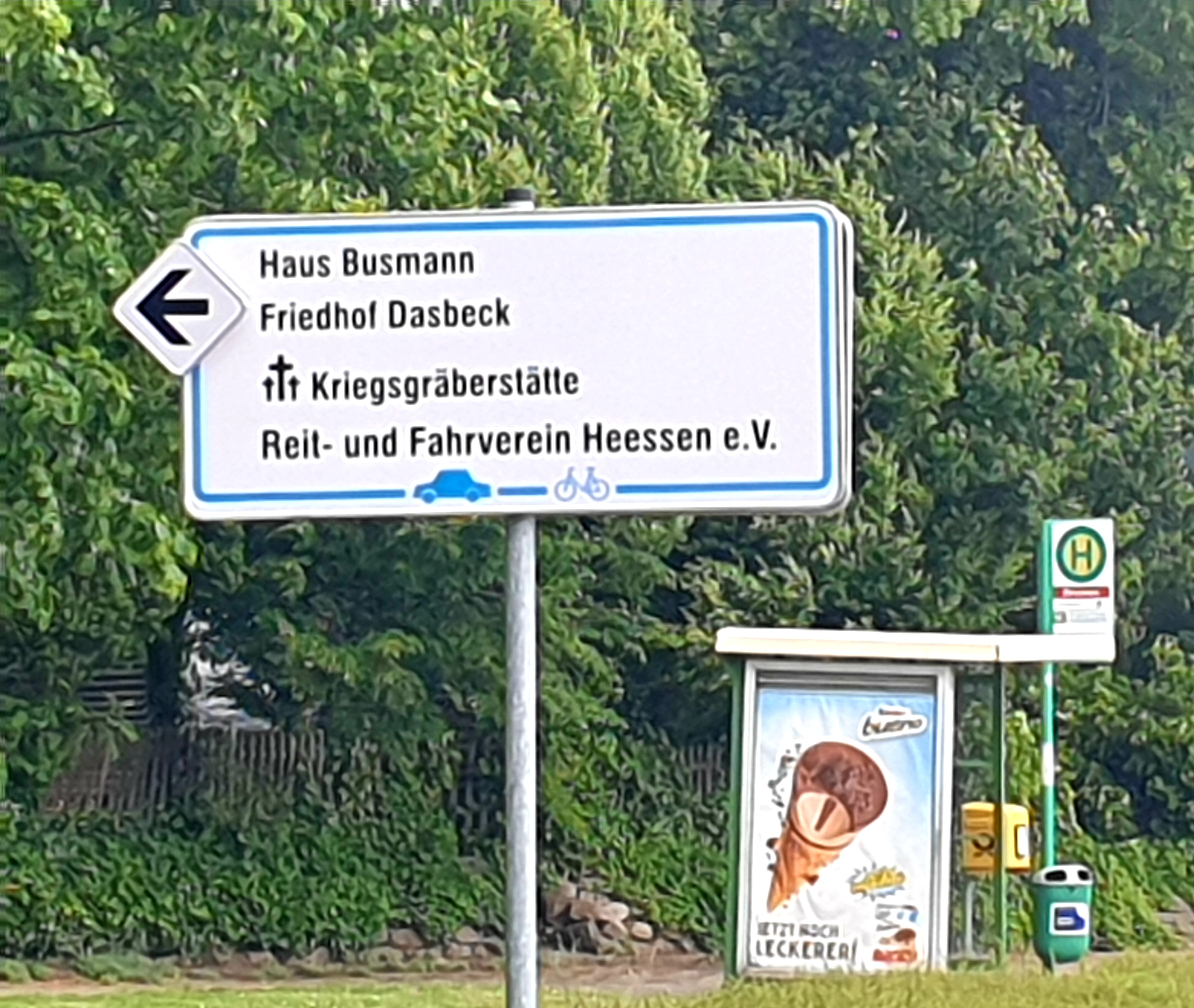 Die neue Hinweisbeschilderung auf Dasbecker Ziele wie hier an der Mansfelder Straße steht. Die CDU-Fraktion hatte neue Hinweisschilder angeregt.